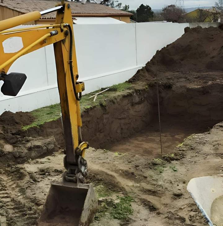 Travaux de terrassement piscine Lambesc