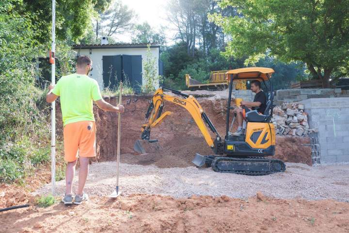 Travaux importants de terrassement et de fondation Lambesc
